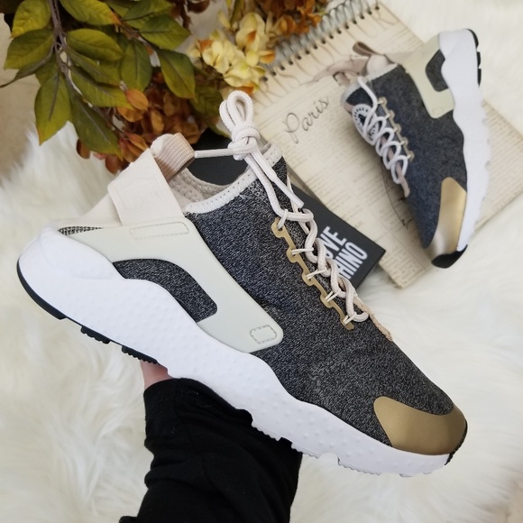 nike sportswear huarache run ultra